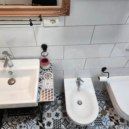 Gogh Apartament Διαμέρισμα Τίρανα
