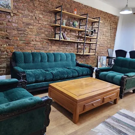 Gogh Apartament * Τίρανα